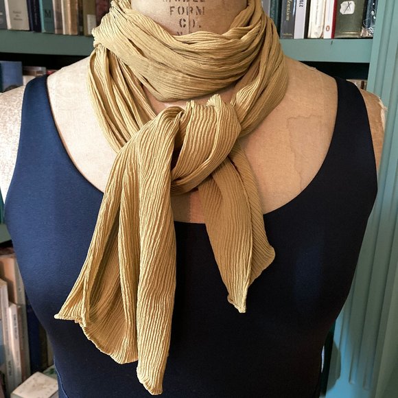Vintage Crepe Mustard/Gold Oblong Scarf - Picture 4 of 7